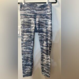 Lululemon Wunder Under Hi-Rise 7/8 Tight, Size 8